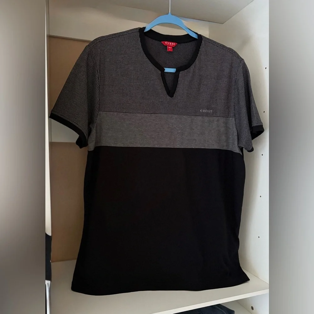 Guess Black and Gray Short Sleeve Tee - Picture 5 of 7